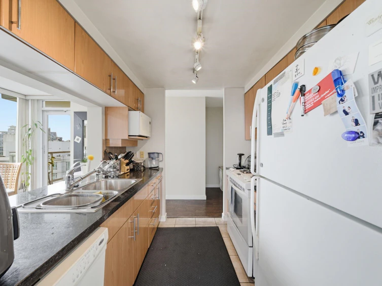 1808-193 Aquarius Mews, Vancouver, BC, V6Z 2Z2 - 22