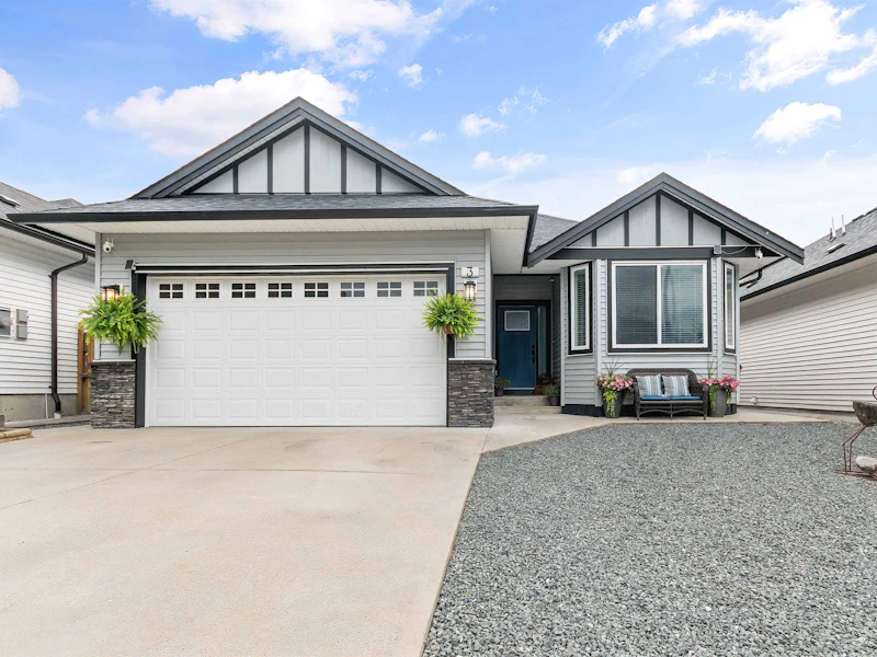 3 - 20118 Beacon Road, Hope BC V0X 1L2