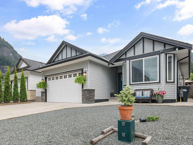 3-20118 Beacon Road, Hope, BC, V0X 1L2 - 2