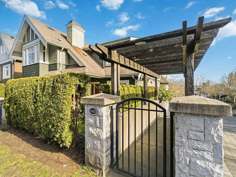 2420 Sasamat Street, Vancouver BC V6R 4S8
