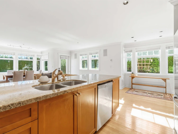 2420 Sasamat Street, Vancouver, BC, V6R 4S8 - 14
