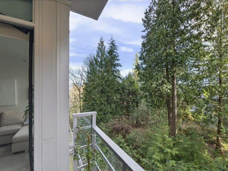 210-9080 University Crescent, Burnaby, BC, V5A 0B7 - 14