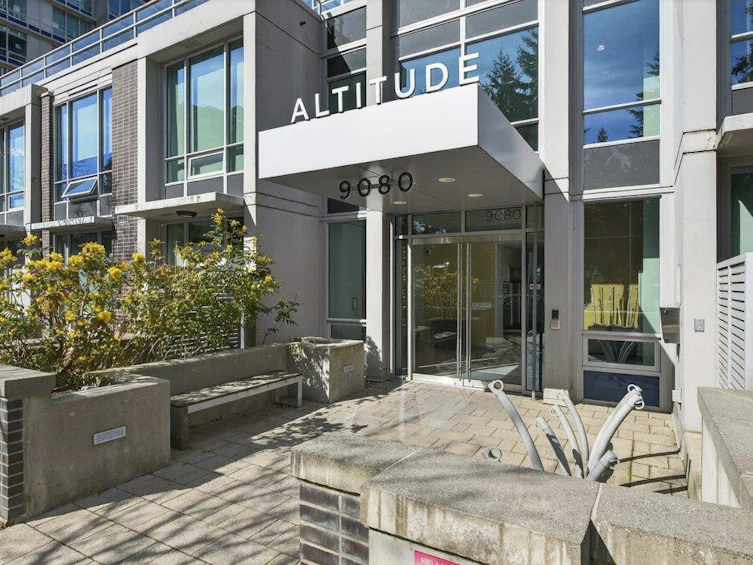 210-9080 University Crescent, Burnaby, BC, V5A 0B7 - 3
