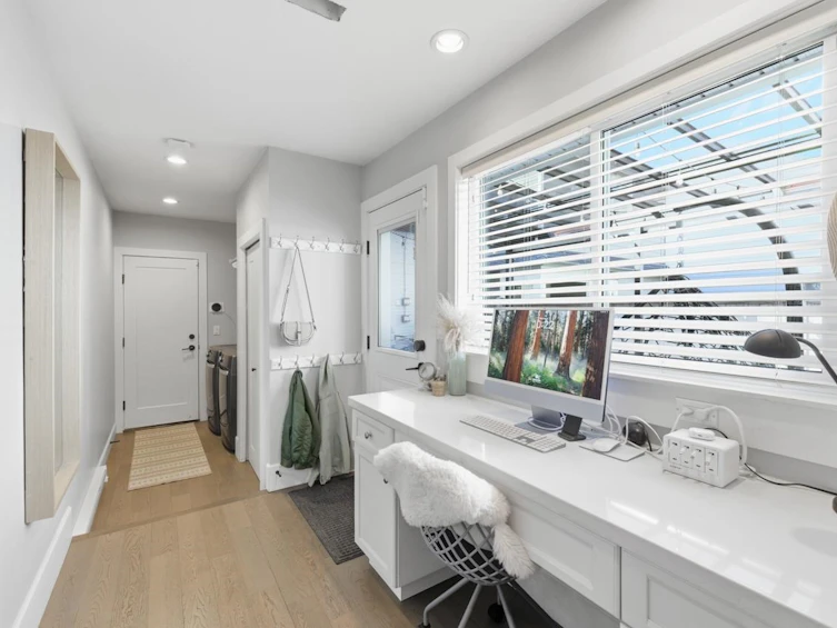 17330 2nd Avenue, Surrey, BC, V3Z 9P9 - 30
