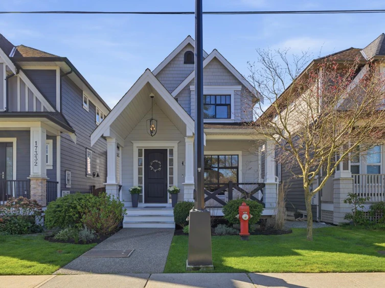 17330 2nd Avenue, Surrey, BC, V3Z 9P9