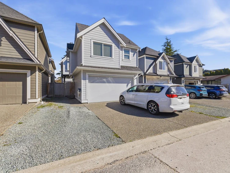 17330 2nd Avenue, Surrey, BC, V3Z 9P9 - 33