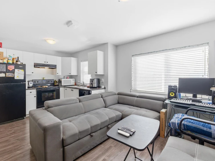 17330 2nd Avenue, Surrey, BC, V3Z 9P9 - 34