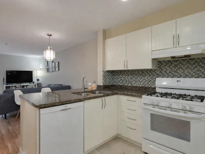 209-688 E 16th Avenue - 5