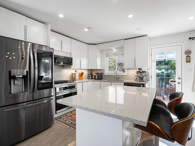 2333 Kirkstone Road, North Vancouver, BC, V7J 3M1 - 8