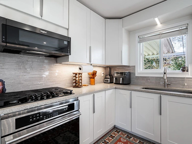 2333 Kirkstone Road, North Vancouver, BC, V7J 3M1 - 9
