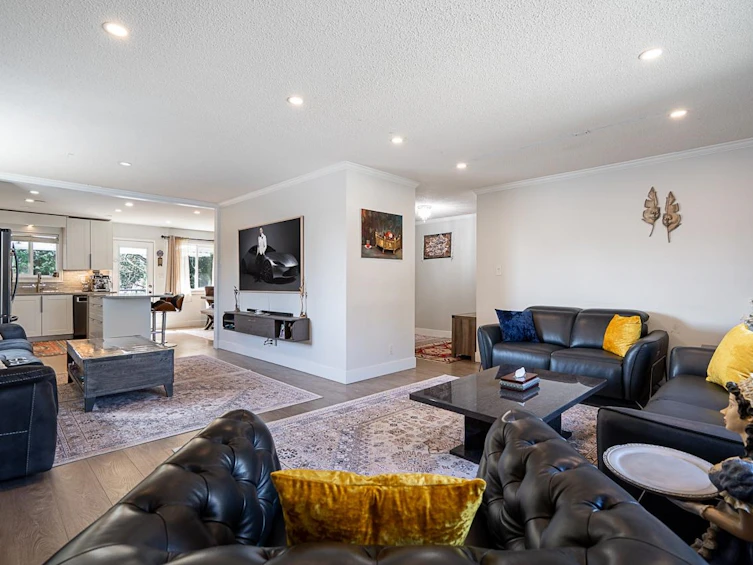 2333 Kirkstone Road, North Vancouver, BC, V7J 3M1 - 4