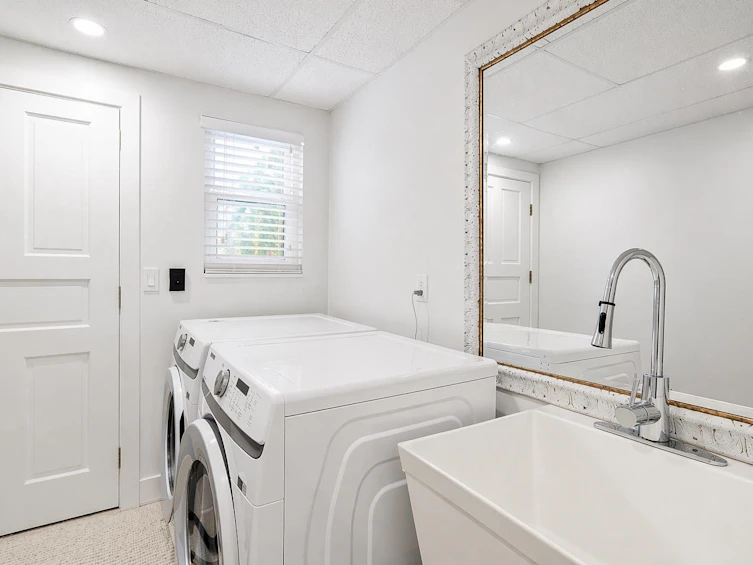 2333 Kirkstone Road, North Vancouver, BC, V7J 3M1 - 33