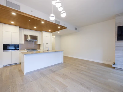 406-6687 Nelson Avenue - 3