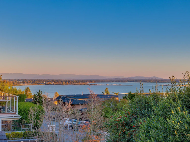 15354 Royal Avenue, Surrey, BC, V4B 1M8 - 25