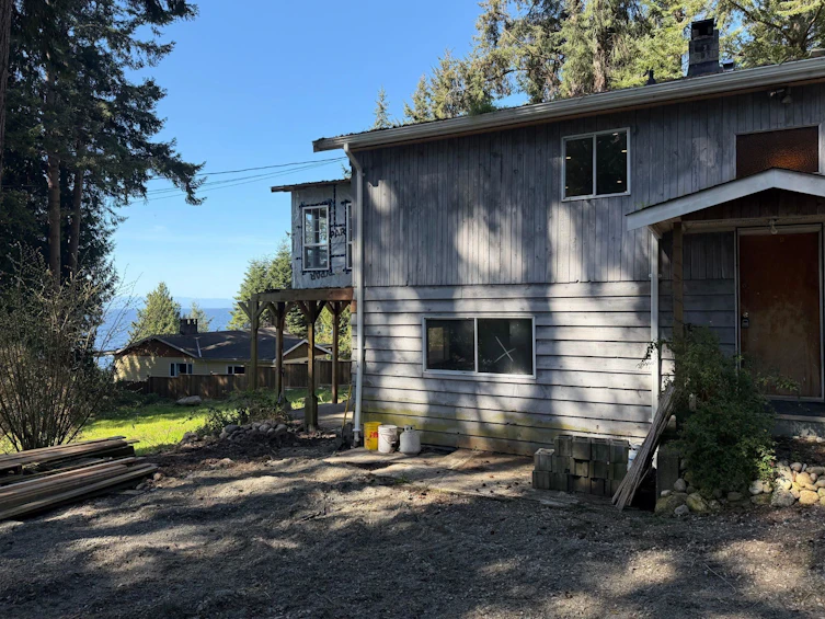 2405 Milliner Road, Roberts Creek, BC, V0N 2W6
