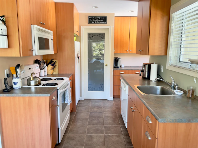 20817 Sakwi Creek Road, Mission, BC, V0M 1A1 - 14