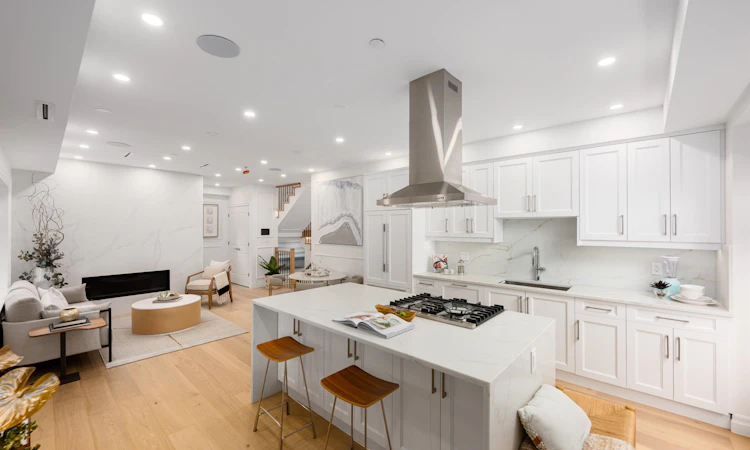 2014 W 15th Avenue