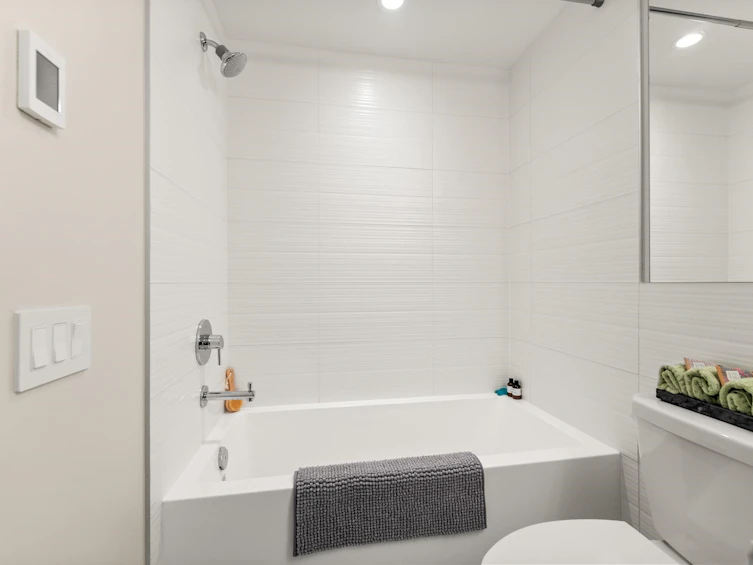 302-6168 London Road, Richmond, BC, V7E 4J2 - 27