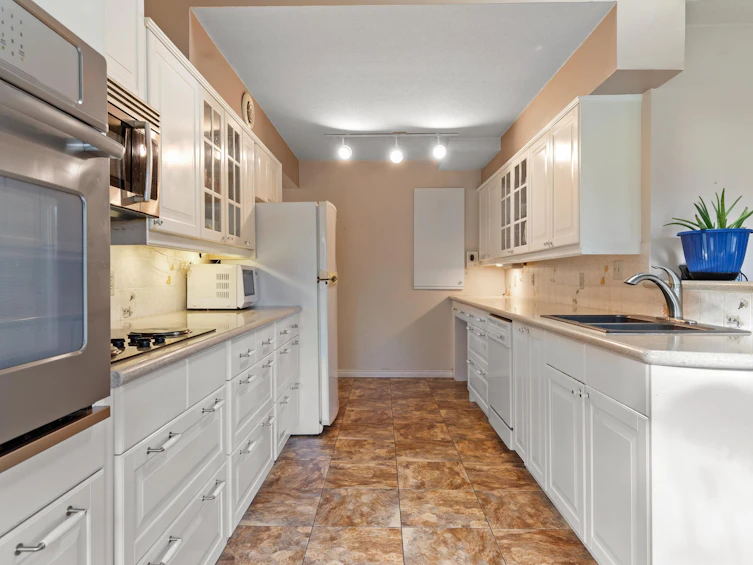 8058 Glover Road, Langley, BC, V1M 3S3 - 8