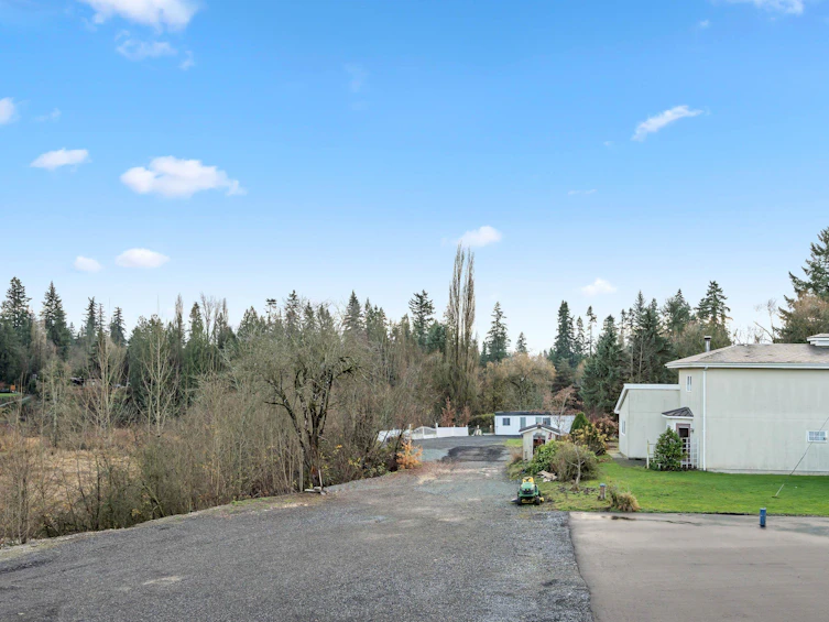 8058 Glover Road, Langley, BC, V1M 3S3 - 33