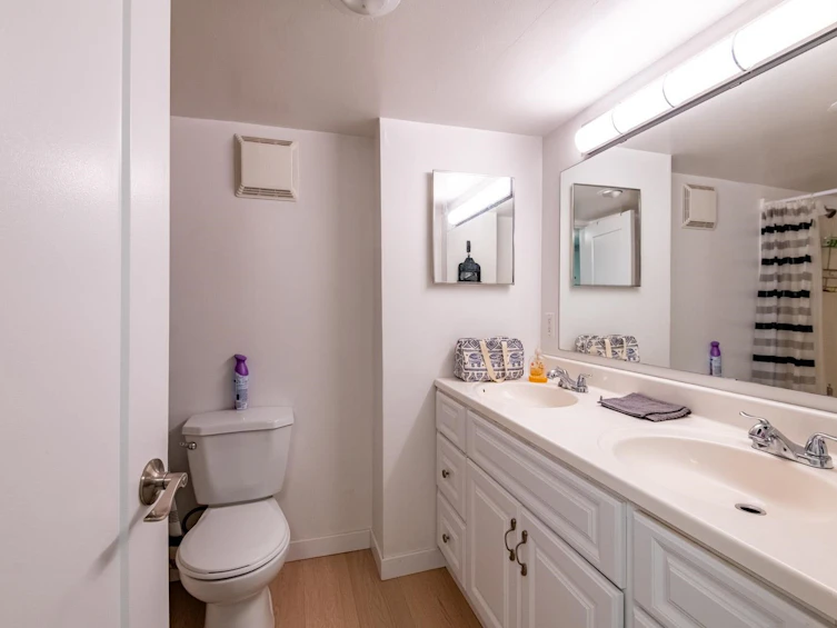 3315 W 6th Avenue, Vancouver, BC, V6R 1T2 - 9