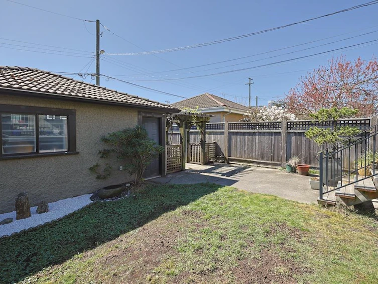 78 W 39th Avenue, Vancouver, BC, V5Y 2N9 - 36