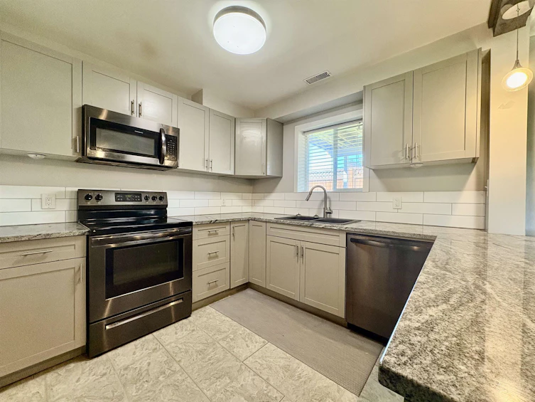 10345 Beverley Drive, Chilliwack, BC, V2P 6B2 - 23