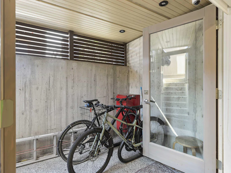 1011 Keefer Street, Vancouver, BC, V6A 1Y9 - 31
