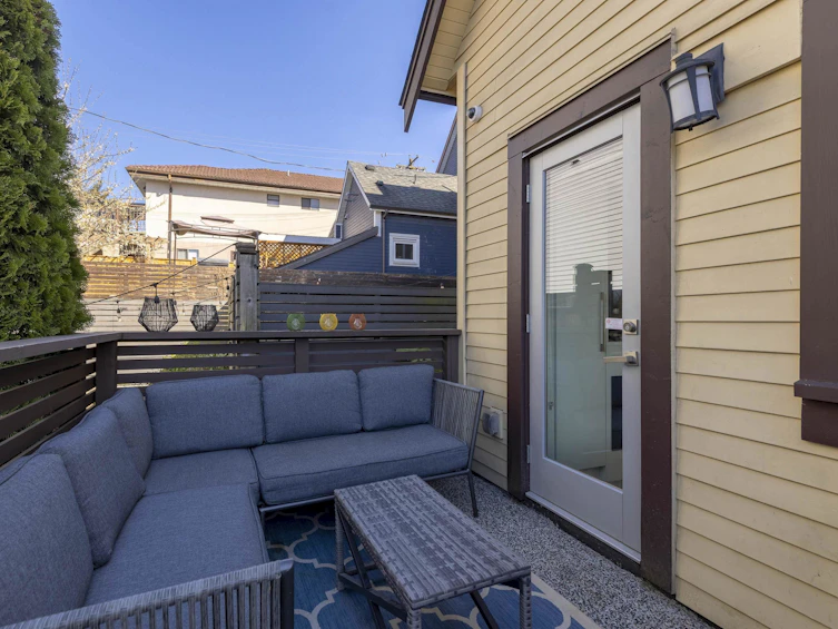 1011 Keefer Street, Vancouver, BC, V6A 1Y9 - 4