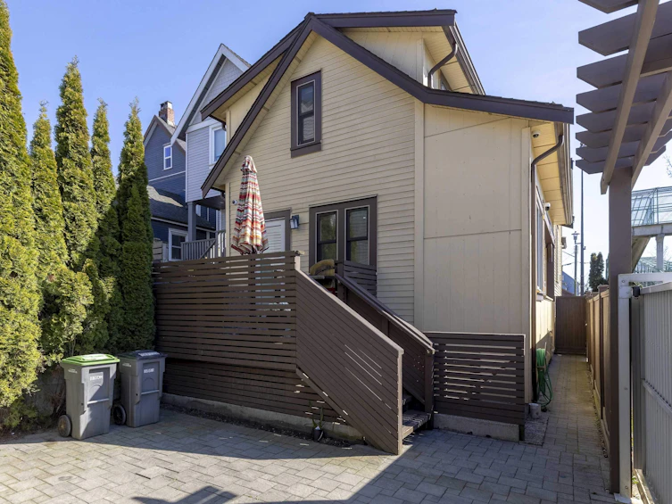1011 Keefer Street, Vancouver, BC, V6A 1Y9 - 3