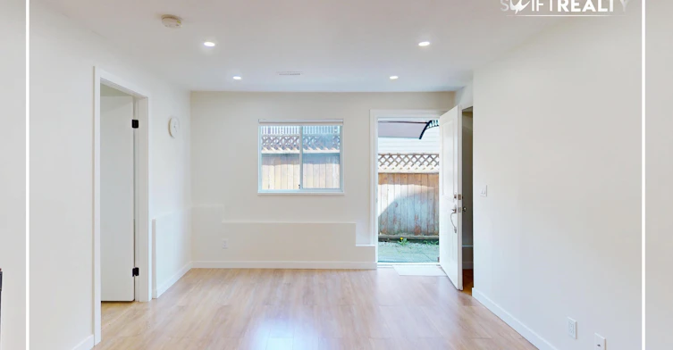 GL-3173 Sylvia Place, Coquitlam, BC, V3E 2R4 - 2