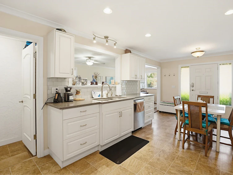 7762 Fir Street, Mission, BC, V2V 4N5 - 10