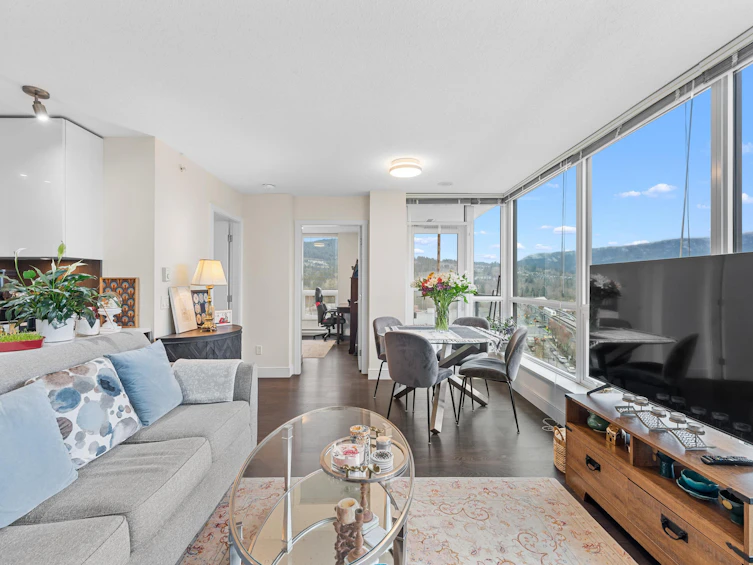 1102-3007 Glen Drive, Coquitlam, BC, V3B 0L8 - 3