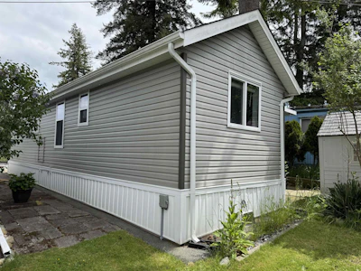 9-24330 Fraser Highway - 2