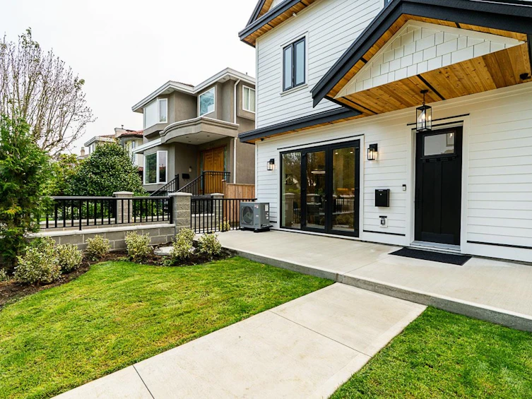 1-2248 E 48th Avenue, Vancouver, BC, V5P 1S1 - 2