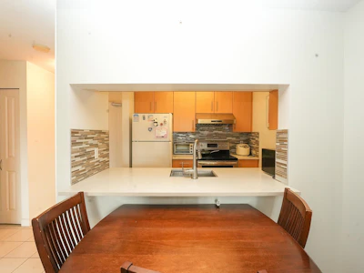 1808-3660 Vanness Avenue - 5