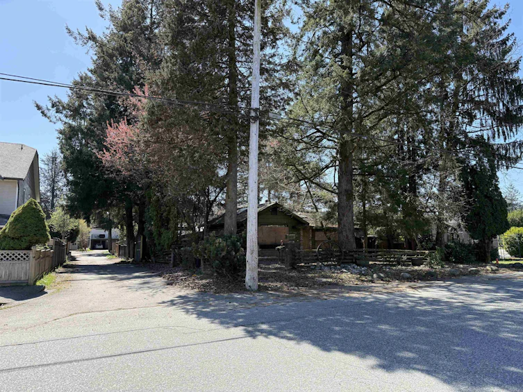 1570 Salisbury Avenue, Port Coquitlam, BC, V3B 1X2 - 2