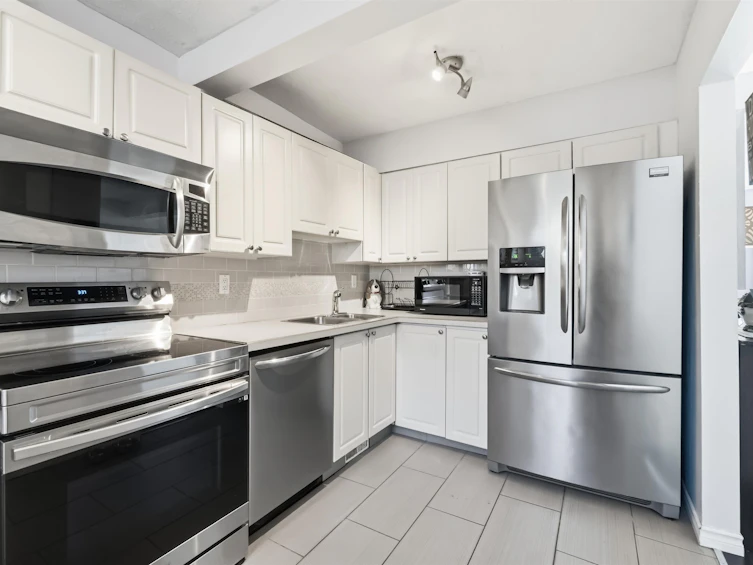 2713 Ellerslie Avenue, Burnaby, BC, V5B 4R9 - 7