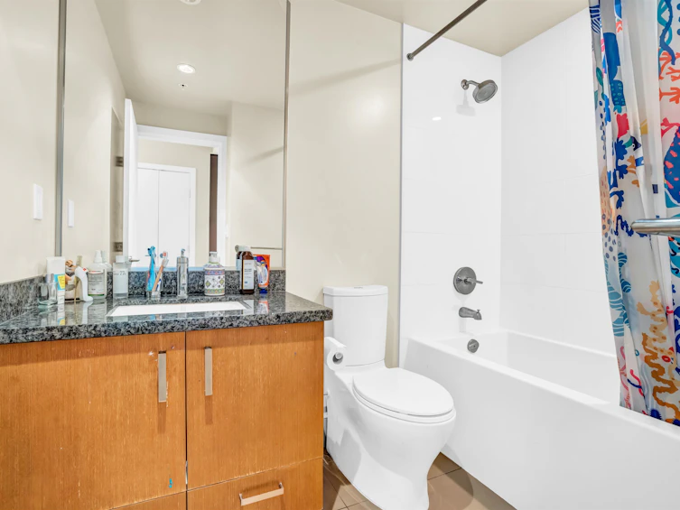 1003-3008 Glen Drive, Coquitlam, BC, V3B 0J5 - 16