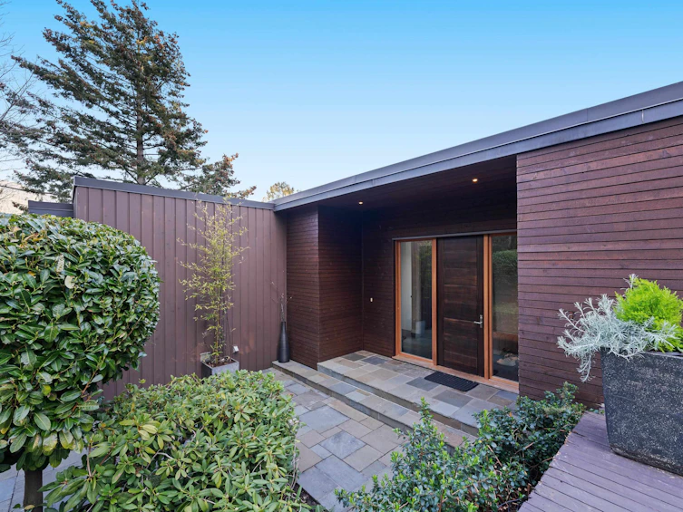 5810 Eagle Island, West Vancouver, BC, V7W 1V5 - 5