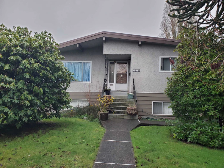 2638 E 49th Avenue, Vancouver, BC, V5S 1J7