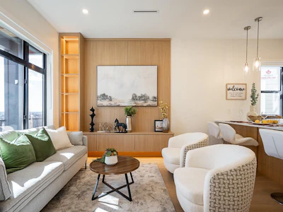 2-4875 Albert Street - 4