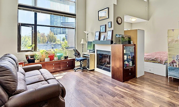 452-10838 City Parkway