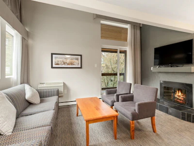 310-4420 Sundial Place - 4