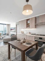 2702 4720 Sw Lougheed Highway