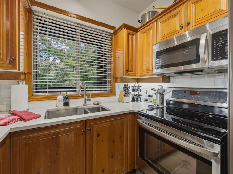 8-4891 Painted Cliff Road, Whistler, BC, V0N 1B4 - 10