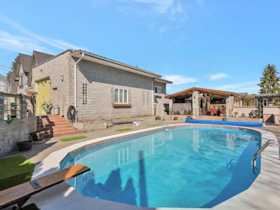 19717 48a Avenue - 2