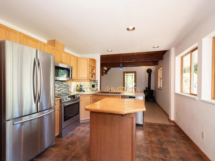 1293 Westside Road, Bowen Island, BC, V0N 1G2 - 10