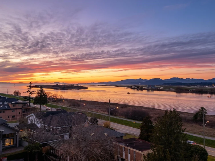 5711 Riverdale Drive, Richmond, BC, V7C 2E4 - 3
