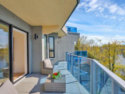 505-33160 Plaxton Crescent - 3